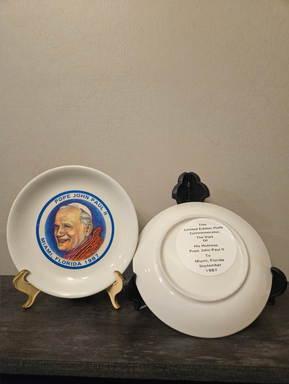 VTG 1987 Pope John Paul II Miami Florida Visit Commemorative Plates - Set of 2